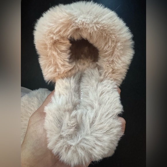 NWOT Michael Kors Slippers - Picture 6 of 6